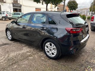 Por 201€ mes-KIA Ceed 1.0 TGDi 74kW 100CV Concept