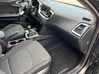 Por 201€ mes-KIA Ceed 1.0 TGDi 74kW 100CV Concept