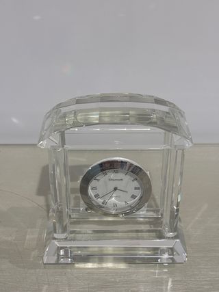 Reloj de sobremesa de cristal