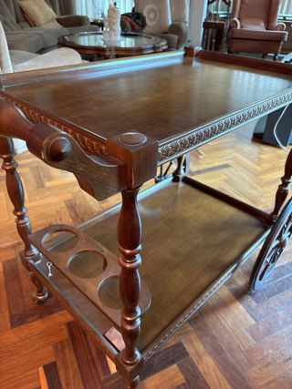 Camarera de madera estilo clásico