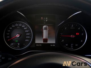 Mercedes Clase V V220d Avantgarde Largo 2020 7 pla