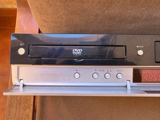 Combo Reproductor DVD y VHS LG V190 Parareparación
