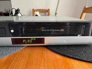 Combo Reproductor DVD y VHS LG V190 Parareparación