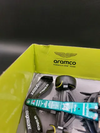 Bburago Aston Martin F1 #14 Fernando Alonso 1:43