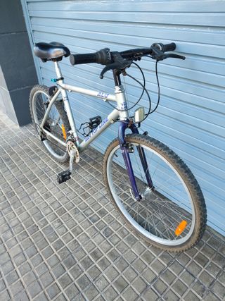 Bicicleta BH TOP LINE 26 Pulgadas 18 Velocidad