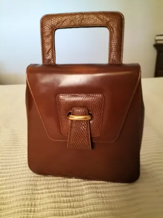 Bolso italiano marca Gherardini, color marrón.