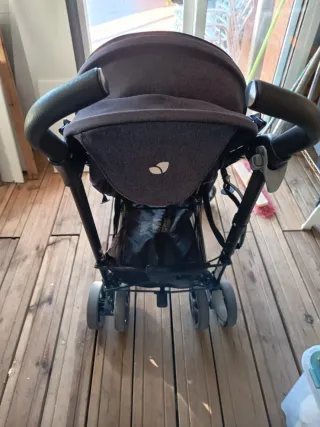 Silla de paseo Joie color vaquero oscuro