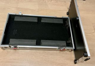 Pedalera con flightcase y pedales