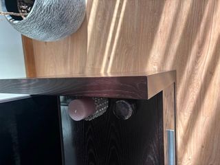 Móvel TV Cerejeira Maciço com Vidro