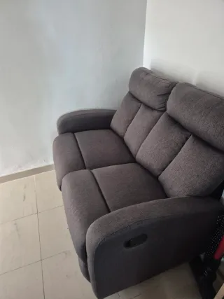 Divano a 2 posti in tessuto grigio