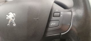 Peugeot 2008 1.6 BLUEHDI ALLURE