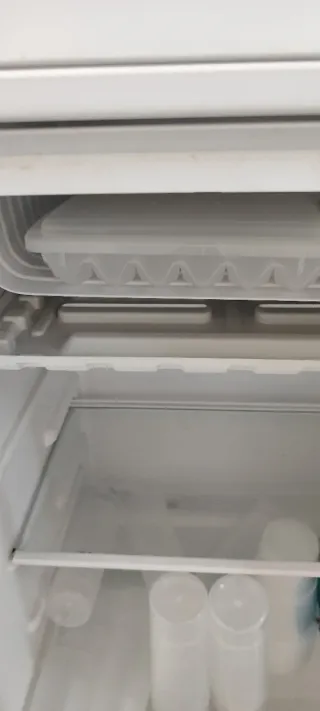 Frigorífico OK pequeño blanco, casi sin uso.