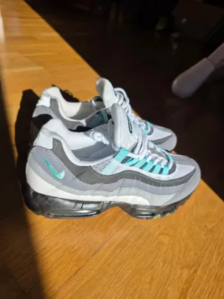 Zapatillas Nike Air Max 95 Gris y Turquesa