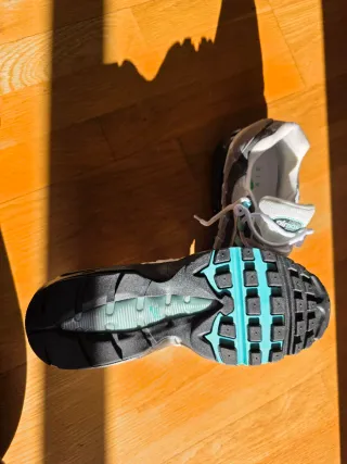 Zapatillas Nike Air Max 95 Gris y Turquesa