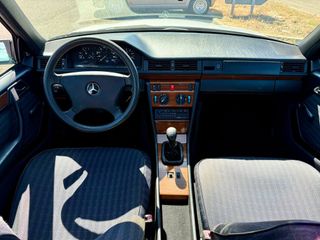 Mercedes-Benz Clase E 1993