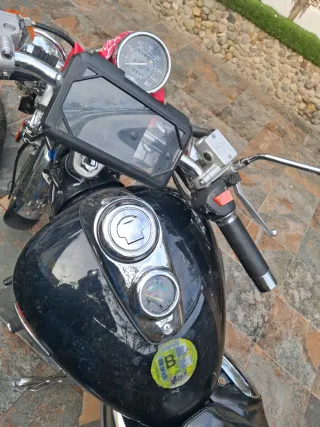 Moto Custom 125 Negra