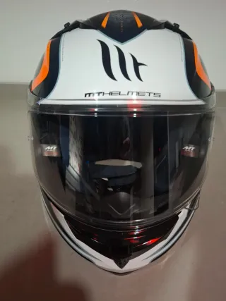 Cascos MT Blade