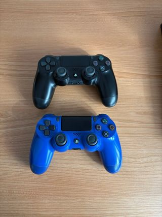 PS4 Slim 1TB + 2 mandos | Impecable y silenciosa