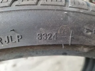 Neumáticos Invierno 285/30R20 99V