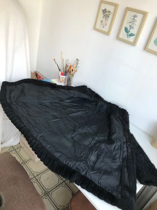 Abrigo pelo sintético negro