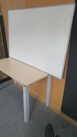 Escritorio madera y metal beige/gris