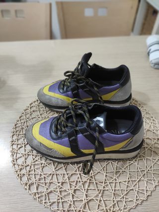 Zapatillas deportivas mujer morado y amarillo