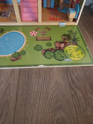 Casa de muñecas grande 70x50