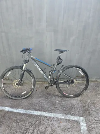 Bicicleta de Montaña Felt Doble Suspensión