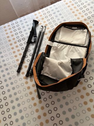 Mochila senderismo Quechua + palo de Trekking