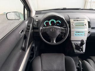 TOYOTA COROLLA VERSO 7PZ  2.2 D4-D 136CV MANUAL