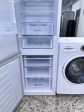 Lavadora Balay y Nevera Saivod con Garantía