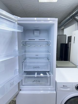 Lavadora Balay y Nevera Saivod con Garantía