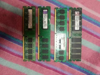Lote de memorias RAM ,3 de 1g ,1 de 2