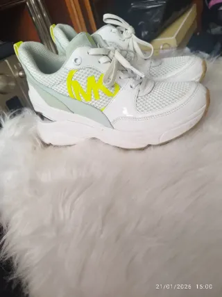 Zapatillas Michael Kors MK Blancas y Amarillas