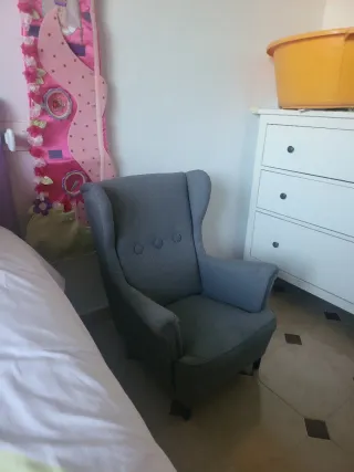 Sillón infantil gris tipo orejero