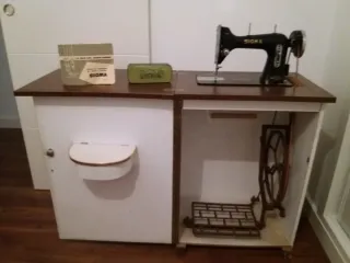 Máquina de coser antigua
