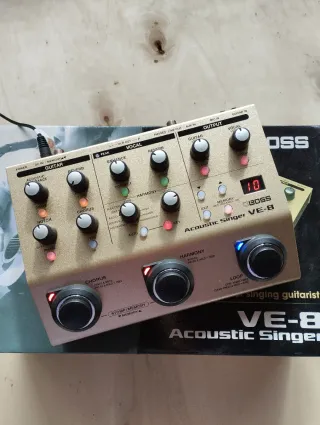 BOSS VE-8 Procesador Vocal/Guitarra