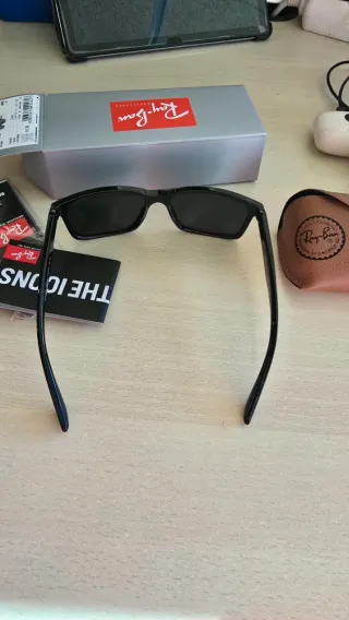 Gafas de sol Ray-Ban RB4393 edición Ferrari.