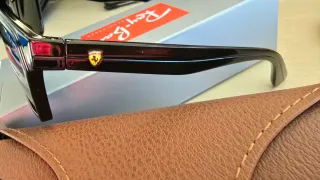 Gafas de sol Ray-Ban RB4393 edición Ferrari.