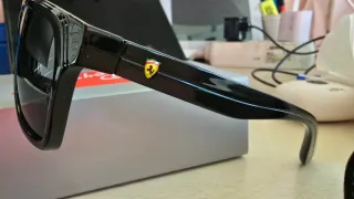 Gafas de sol Ray-Ban RB4393 edición Ferrari.