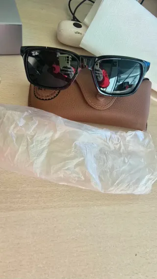 Gafas de sol Ray-Ban RB4393 edición Ferrari.