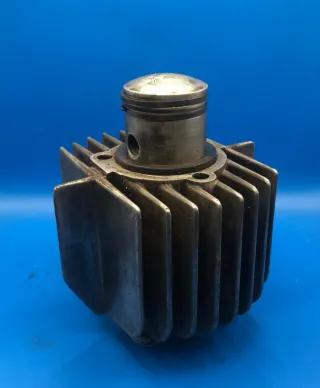 Cilindro y pistón Guzxi 65cc