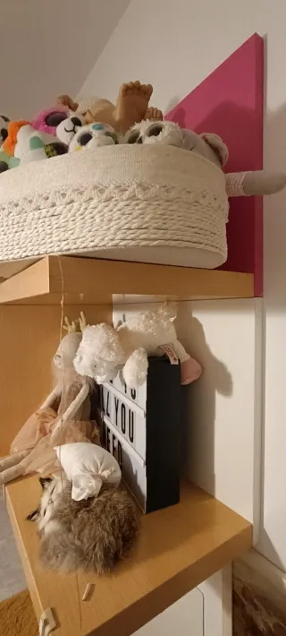 Cama individual doble con cajones y estantería