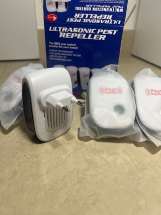 Repelente Ultrasónico de Plagas (4 Unidades)