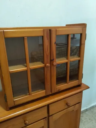 Aparador y mueble colgante