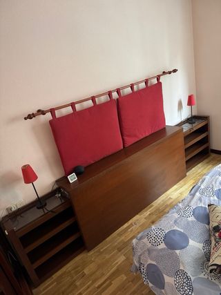 Cabecero madera con balda lateral