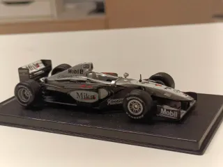 Maqueta F1 McLaren Mercedes MP4 1999 1:43