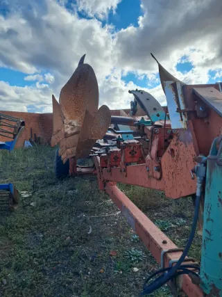 Vertedera reversible 7 palas Kverneland