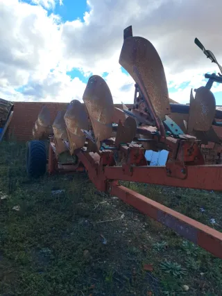 Vertedera reversible 7 palas Kverneland