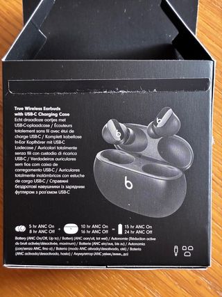 Beats Studio Buds Negros